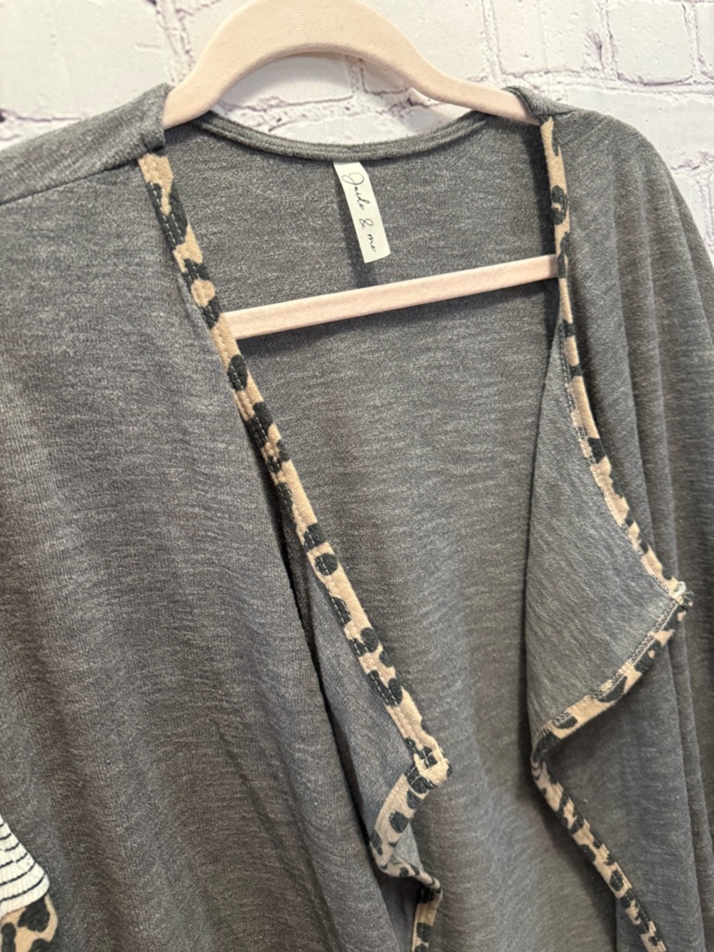 Women's Gray Open-Front Cardigan with Leopard-Trim Accent - Picture 3 of 7